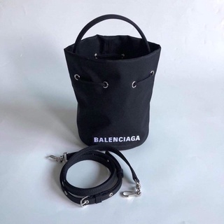 🦋สินค้าพร้อมส่ง🦋  New🤍Balenciaga  สวย เรียบ หรู ราคาดีมาก