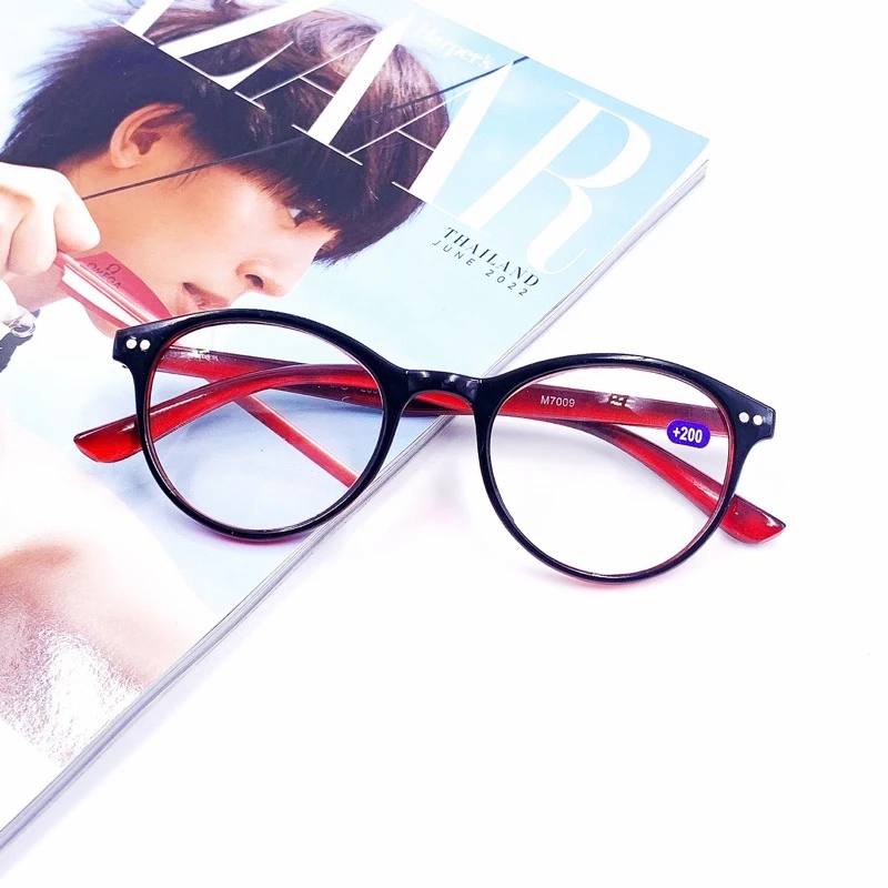 แว่นตาสายตายาวM7009 (สายตา+50ถึง+400)