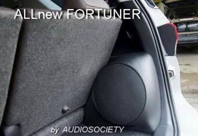 ตู้ซับไฟเบอร์หนา Toyota Forturner และ new Fortuner ตู้หนาให้เสียงแน่น
