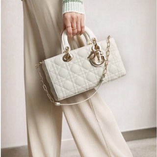 🔥Lady Dior  งานดีสุด🔥หนังสีขาวสวย เรียบ หรู อุปการณ์ครบพร้อมหนังแท้อะไหล่นำเข้า