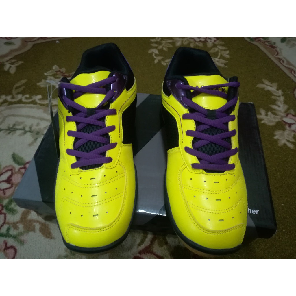Kasut Badminton MAXX ไซส์ 41 สีเหลือง