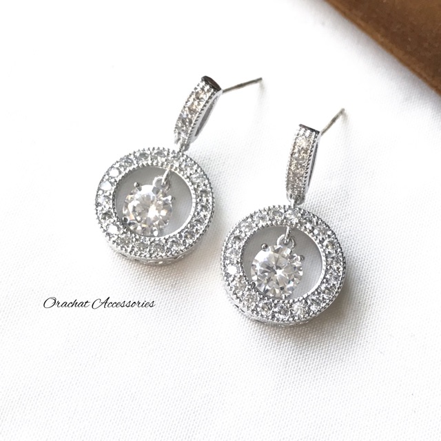 Aurora charm earrings. (ต่างหูทรงห้อยสั้น งานชุบทองคำขาว เพชร CZ ก้านเงินแท้ 92.5)