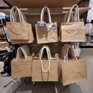 รับหิ้วของแท้ราคาถูกจาก Shop Muji กระเป๋าปอกระเจา Muji Jute Bags ใส่ของได้เยอะจุใจ มีให้เลือก 3 ขนาดจ้าา