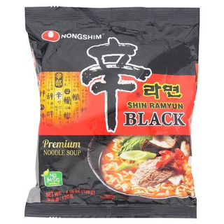 โนงชิม ซินราเมียน แบล็ค บะหมี่กึ่งสำเร็จรูปรสเนื้อ 130กรัม/Nongshim Cinnamon Black Instant Noodles Beef Flavor 130g