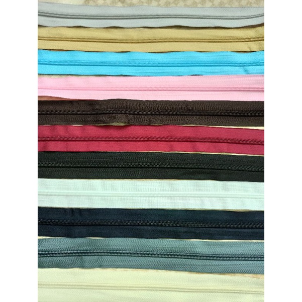 ซิปตัดไนล่อนเบอร์5/มีหลายสีให้เลือก เลือกความยาวได้ค่ะ