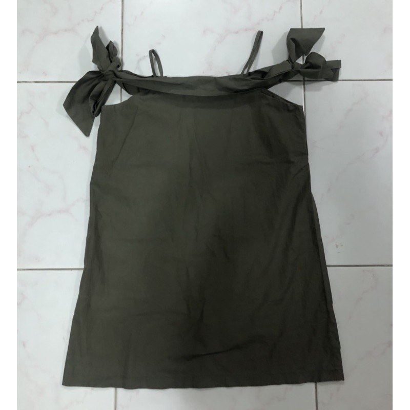 เดรสสั้นสีเขียวขี้ม้าแบรนด์ Jolly Molly