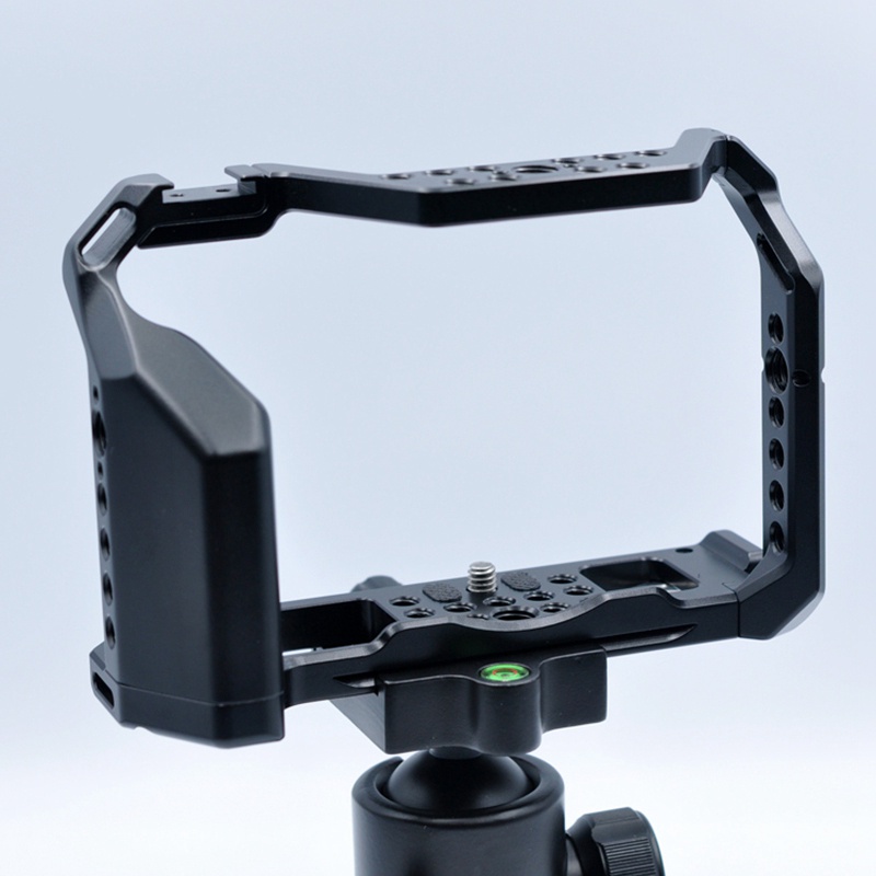 Tripods, Monopods, & Accessories 1180 บาท กรงจับกล้อง แบบปลดเร็ว สําหรับกล้อง Fuji XT4 Fuji X-T4 Cameras & Drones