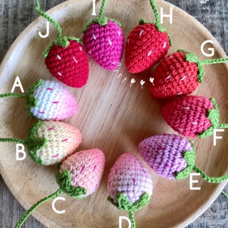 🧶พร้อมส่ง Crochet Strawberry สตรอเบอรี่ถัก ไหมคอตตอน ด้ายฝ้าย ตกแต่งชิ้นงาน ใช้ทำพวง หรือติดที่หุ้มหูกระเป๋า