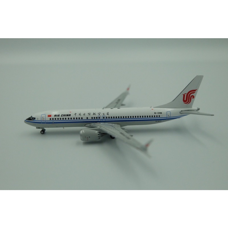 โมเดลเครื่องบิน diecast Air China Boeing 737 Max8 b-1396 in Current Color Diecast Model scale 1:400
