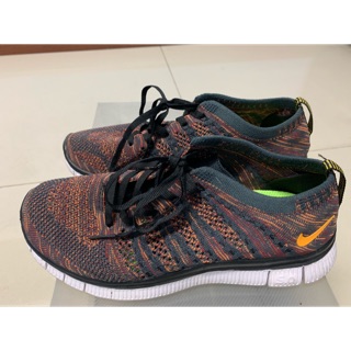 รองเท้าผ้าใบ NIKE  สภาพดี 90%