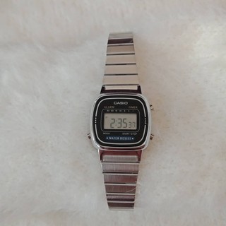 Casio Vintage LA 670WD-1DF นาฬิกาข้อมือผู้หญิง นาฬิกาคาสิโอ้