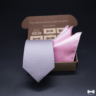 เซ็ทเนคไทเทาอ่อนจุดชมพู + ผ้าเช็ดหน้าสูทวูล-Light Grey with Pink dot Necktie+ Wool pocket square