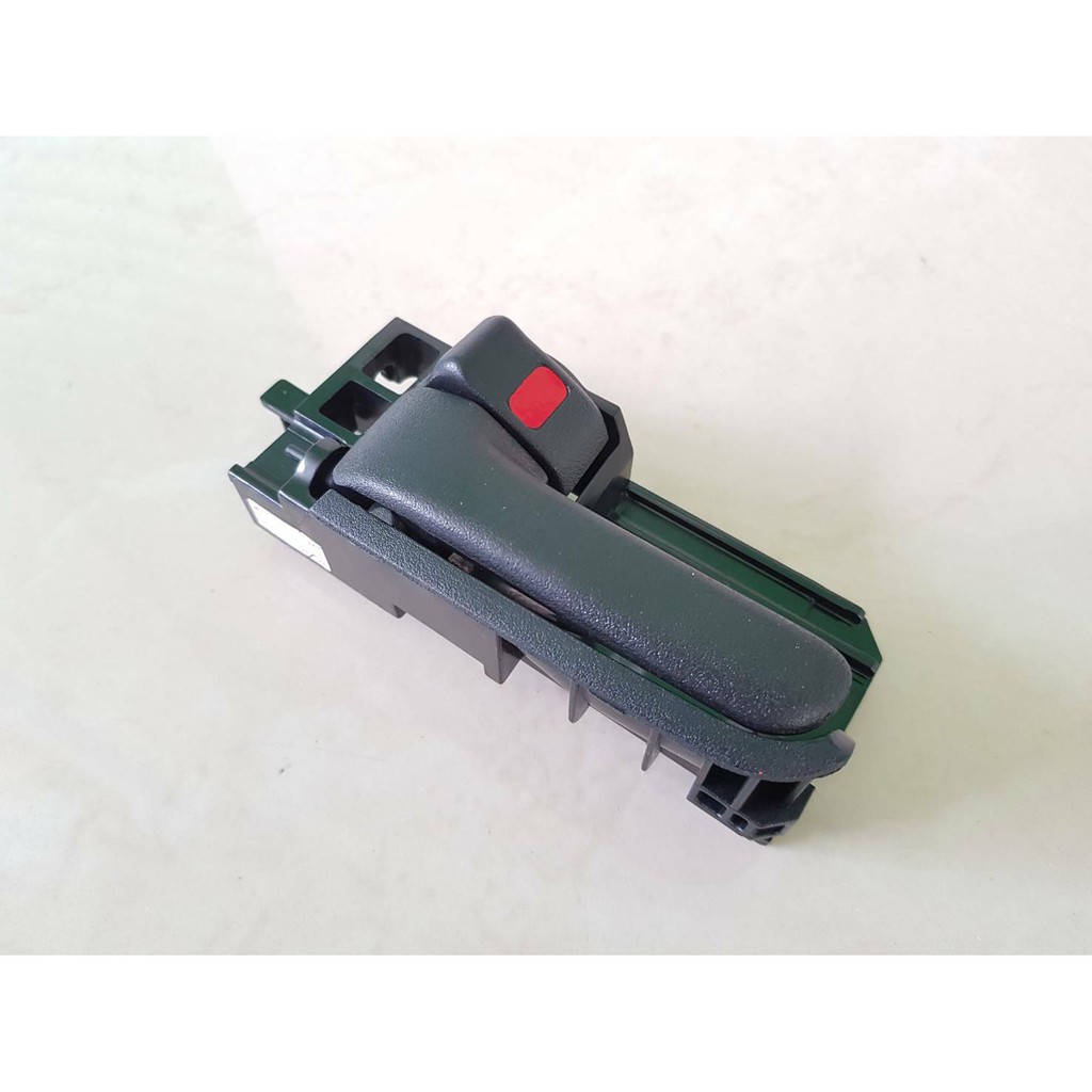 มือเปิดอันใน TOYOTA VIGO,VIOS,COMMUTER,KDH,ปี2003-2006 สีดำ ข้างLH(ซ้าย) ข้างRH(ขวา) ราคาอันละ120บาท