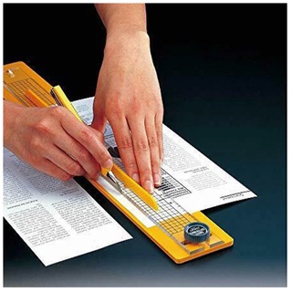 ไม้บรรทัดพร้อมแผ่นรองตัด OLFA Safety Cutter Mate Cutting Guard Guide Ruler 400mm