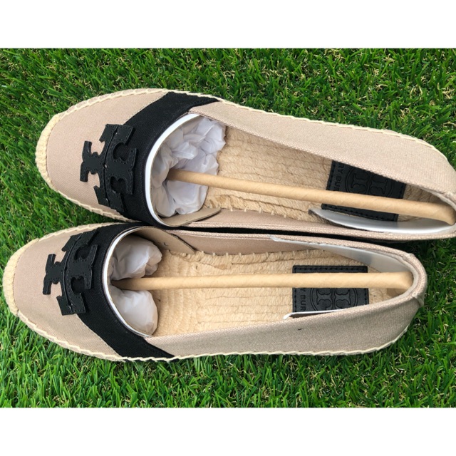 รองเท้า tory จาก shop usa เบอร์ 7