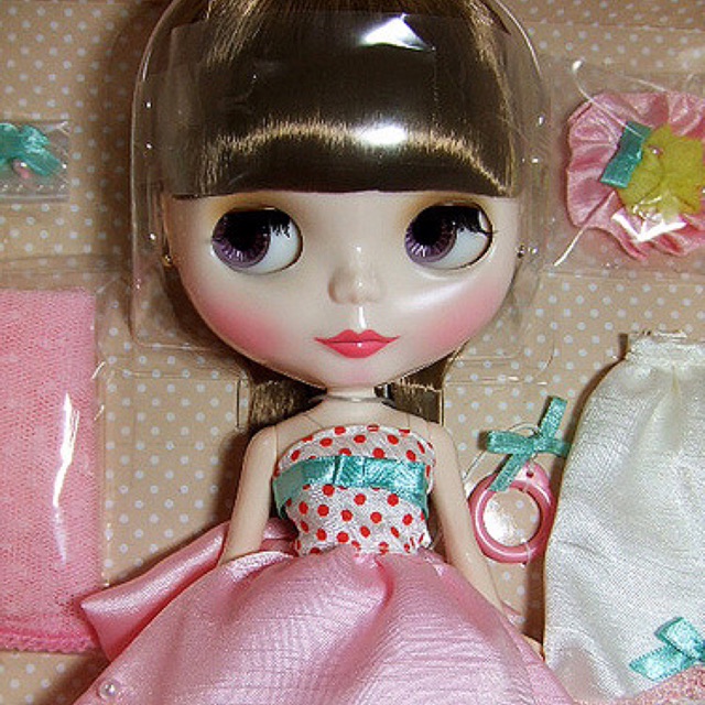 - Neo Blythe " Denizens of the Lake " Christina the Bride " 7th Anniversary (Limited Edition)