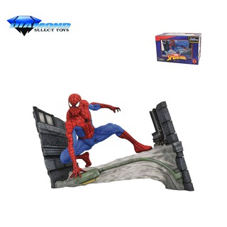 Diamond Select Toys  Marvel Comic Gallery Spider-Man Webbing PVC Diorama