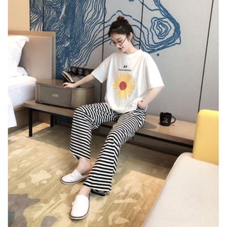 🍒ชุดSet เสื้อคอกลมเขนสั้น+กางเกงขายาวลายขวาง  เนื้อผ้ายืดเนื้อผ้านิ่มค่ะ ตัวเสื้อเป็นเสื้อคอกลมแขนสั้น ตัวเสื้อเป็นเสื้