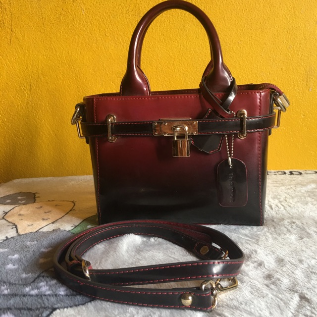 กระเป๋ายี่ห้อ Thames ของแท้100%