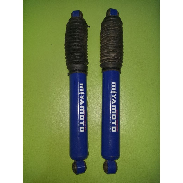 โช้คหลัง มือ2  Dmax Hilander 2002-2011 ยกสูง (คู่หลัง1ชุด2ต้น) ยี่ห้อ MIYAMOTO ของแท้ ไม่เคยซ่อม ใช้