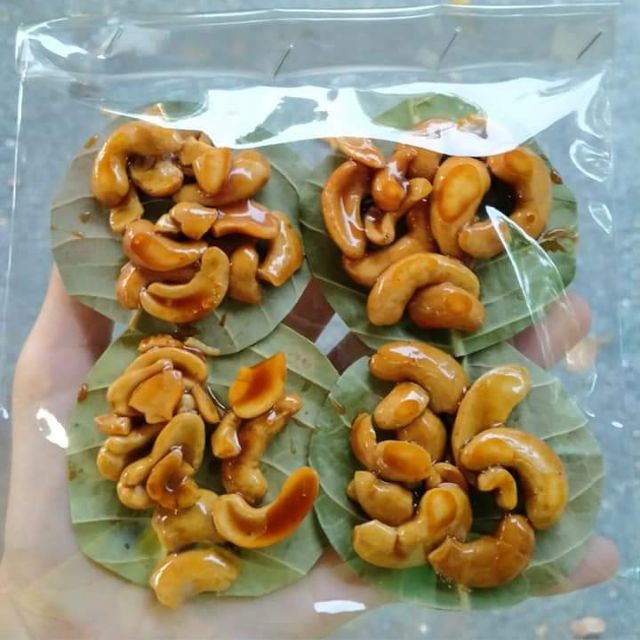 เม็ดมะม่วงหิมพานต์เคลือบน้ำตาลโตนด  2 แพ็ค