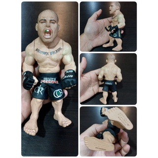 ฟิกเกอร์ UFC(แท้) สูง 15.5 cm. จุดขยับได้ หัว/มือ/เอว/ขา ริ้วรอยทั่วไป พิจารณาตามภาพ