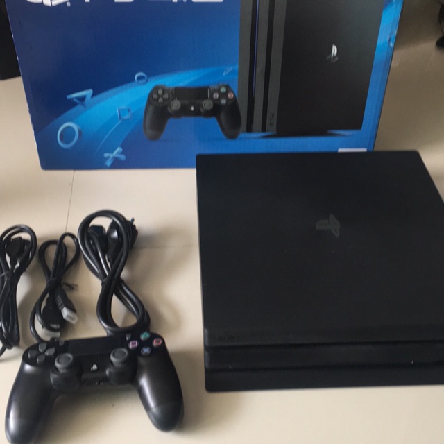 PS4 PRO 1tb  (เพลย์สเตชั่น4โปร ความจุ1TB)4K