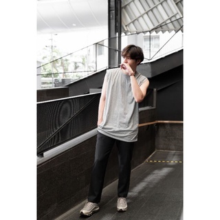 เสื้อยืดแขนกุด Oversize