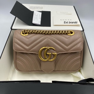 Used like newww Gucci marmont 22 cm. beige y.19 Fullset