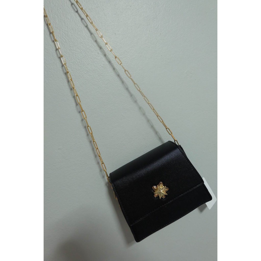 C18 - Charles & Keith (พร้อมส่ง)