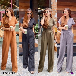 Jumpsuit จั๊มสูทยาว คอวี ดึงสม็อกช่วงเอว มีกระเป๋าข้างสองข้าง ทรงสวยใส่แล้วดูผอมขายาวสุดๆ เนื้อผ้าลินิน หรูผู้ดีมากจ้าา