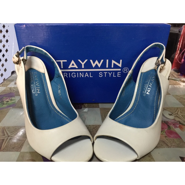 รองเท้าแฟชั่น TAYWIN