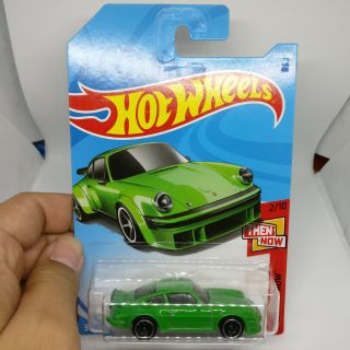 Hotwheels porsche 934 turbo RSR