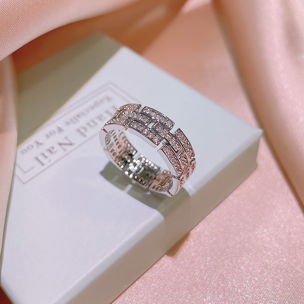 ❤Ins แหวนเพทาย หรูหรา ไฮเอนด์ เรียบง่าย อินเทรนด์ แฟชั่นสําหรับผู้หญิง  แหวน  แหวนทองครึ่งสลึง แหวนแฟชั่น คริสต์มาส แหวนทอง แหวนคู่ แหวนผู้ชาย