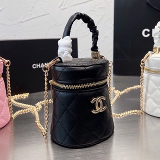 สินค้าใหม่-Chanel-กระเป๋าผู้หญิง/กระเป๋าถือ/กระเป๋าเฉียง/แท้ 💯%/ยิงจริง พร้อมส่ง【จัดส่งฟรี】เทรนด์แฟชั่นของกระเป๋าแบรนด์ด