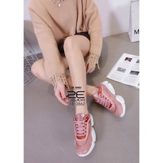 ##ทักแชทเช็คสินค้าก่อนสั่งซื้อทุกครั้ง##รองเท้าผ้าใบแฟชั่นทรงเกร๋ 18-2862