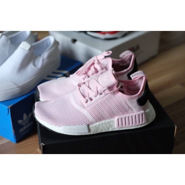 Adidas nmd r1 Pink preorder