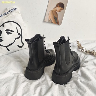 ☺️จัดส่งทันที☺️Martin boots รองเท้าบูทสั้นผู้หญิงทุกการแข่งขัน 2021 รองเท้าบูทใหม่ไซส์ใหญ่ พื้นรองเท้าหนาบาง