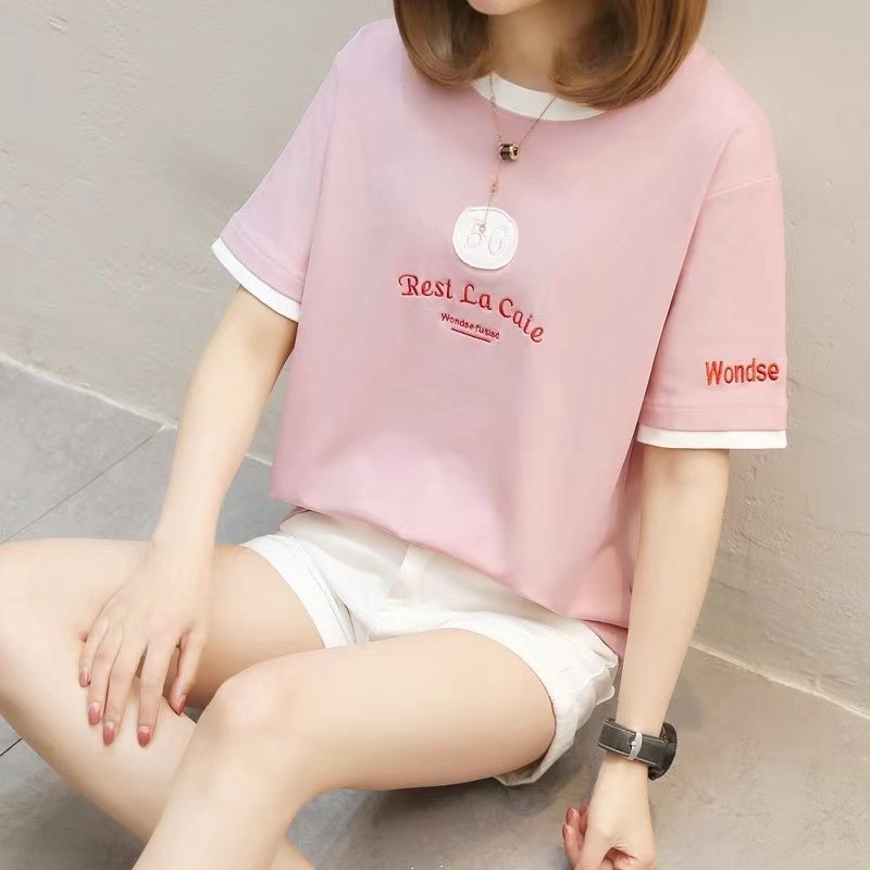 ใหม่!! เสื้อผู้หญิง2024 เสื้อยืดแฟชั่นผู้หญิงเกาหลีสไตล์น่ารัก เนื้อผ้าดีใส่สบายคอกลมแขนสั้น เสื้อผญทีเชิต 3สี 56