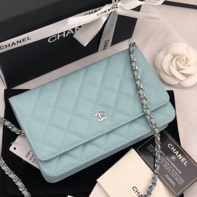 Chanel woc caviar 19cm หนังแท้ กระเป๋าคลัชพร้อมสายสะพาย สีฟ้า
