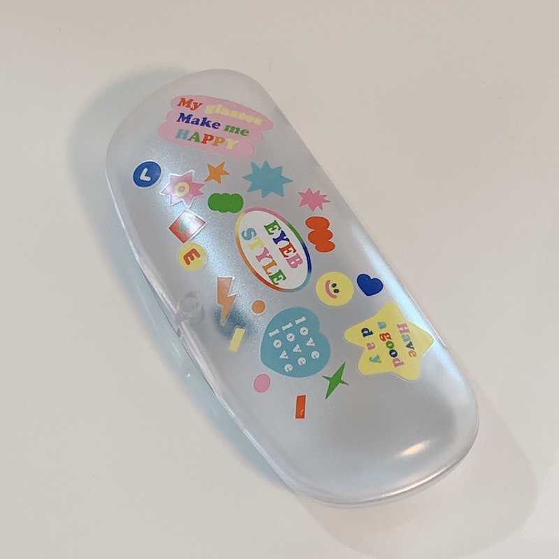 [ลค.ใหม่ลดเหลือ1.-] กล่องแว่นตารุ่น Premium glasses case ทรงรี กันกระแทก กล่องสวยมากกก เลือกลายสติ๊กเกอร์ได้