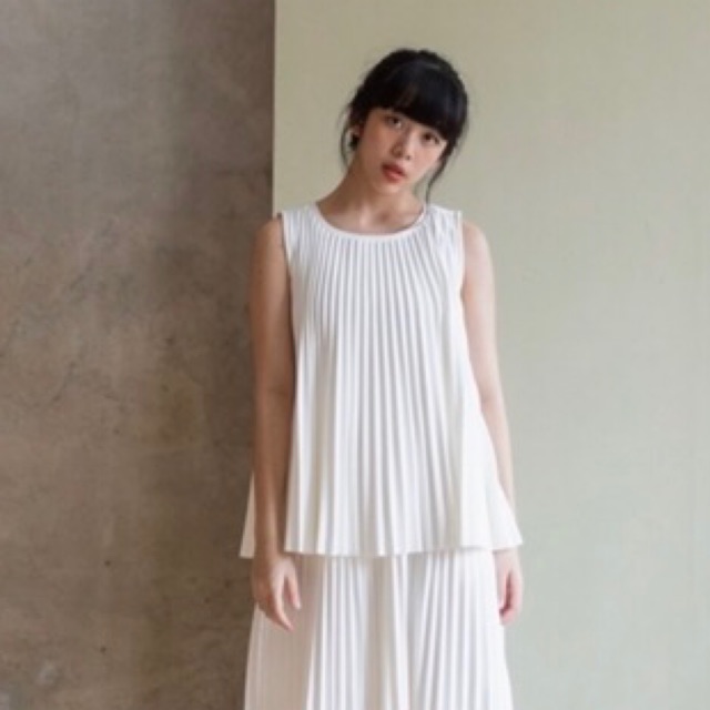 ..Eunoia x The Widira Berbis โมนาโกท็อป