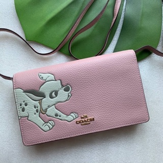 DISNEY X COACH HAYDEN FOLDOVER CROSSBODY CLUTCH WITH DALMATIAN (COACH 91189) ขนาด 8" (L) x 4 3/4" (H) x 1 1/2" (W)