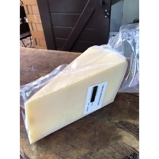 ส่งฟรี  Parmesan Cheese พาเมซานชีส 1kg ของแท้นำเข้าจากอิตาลี