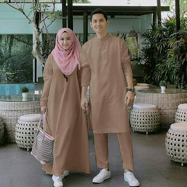 COUPLE COUPLE COUPLE