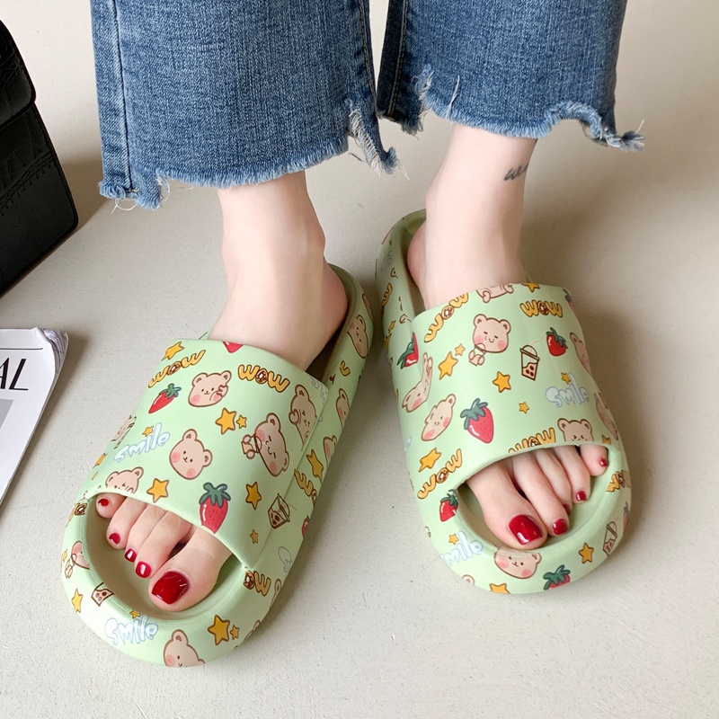LGShoes ร้องเท้าน้องหมี ลายสีสวยๆจนอยากจะเก็บไว้ใส่เอง มี3ลาย ใส่แล้วโดดเด่นมองจากดาวอังคารยังเห็นความเท่ห์ไม่เหมือนใค