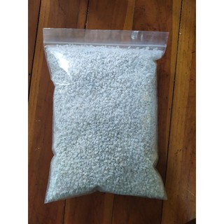 เพอร์ไลท์ (Perlite) ขนาด3-6 mm.บรรจุถุง 200 กรัม