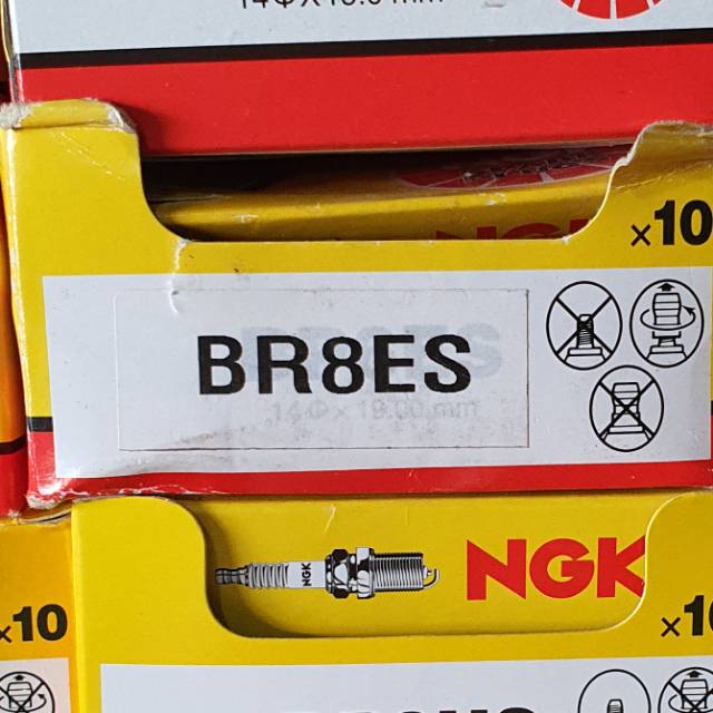 หัวเทียน NGK BR8ES**