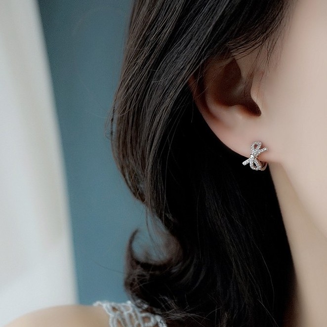 (silver 925)ต่างหูห่วงเพชรเงินแท้ **โบติดเพชร**วงใน 9 mm. (ราคาต่อ 1คู่)