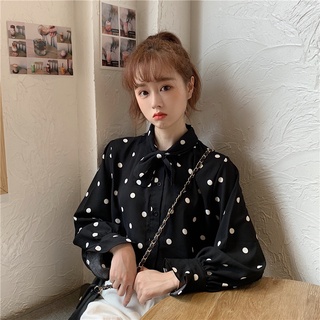 [มือ1]🌻 เสื้อแขนยาวลายจุดสีดำ เสื้อสีดำลายจุด เสื้อสไตล์เกาหลี เสื้อหูกระต่าย